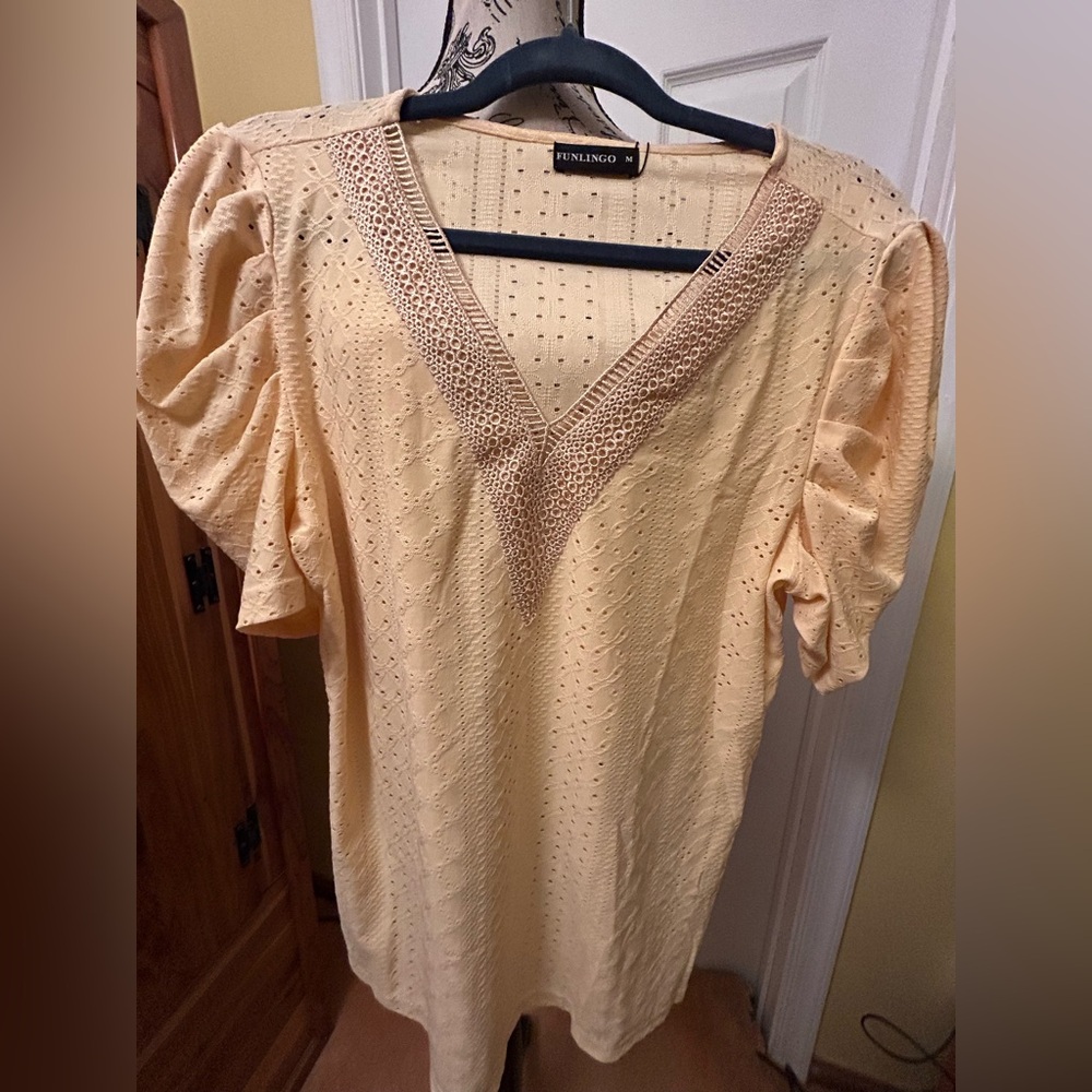 Funlingo woman’s shirt  New size M